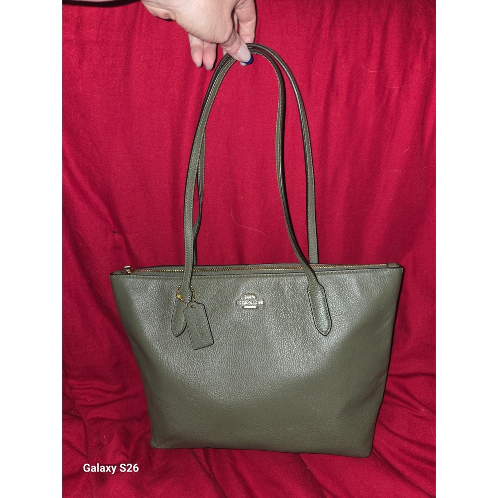 91. Coach Zip Top Tote Olive Green Pebbled Leather Shoulder Bag C7946
